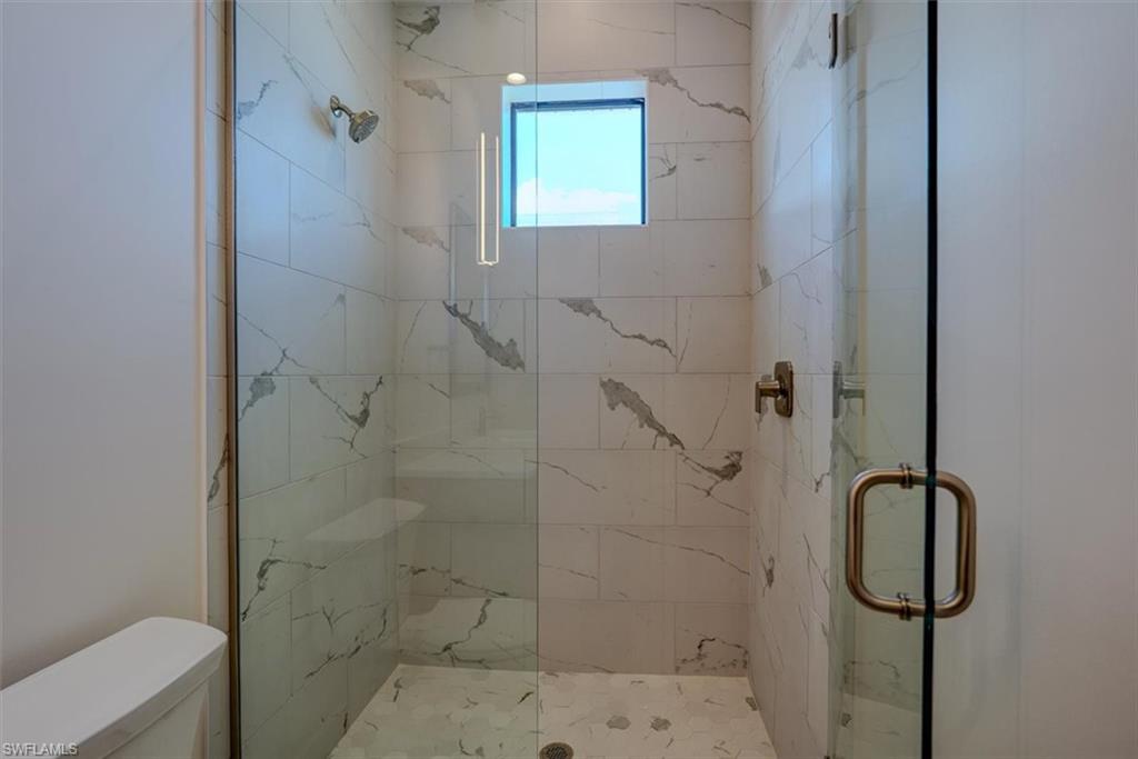 276 Albatross St Property Photo 33