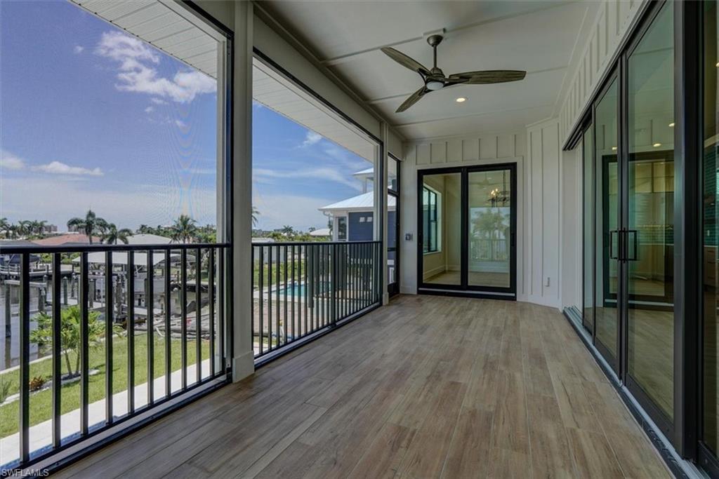 276 Albatross St Property Photo 34