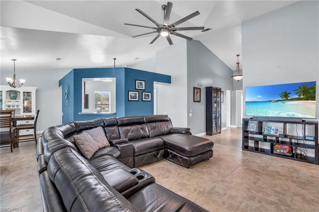 13090 Regent Cir Property Photo 5