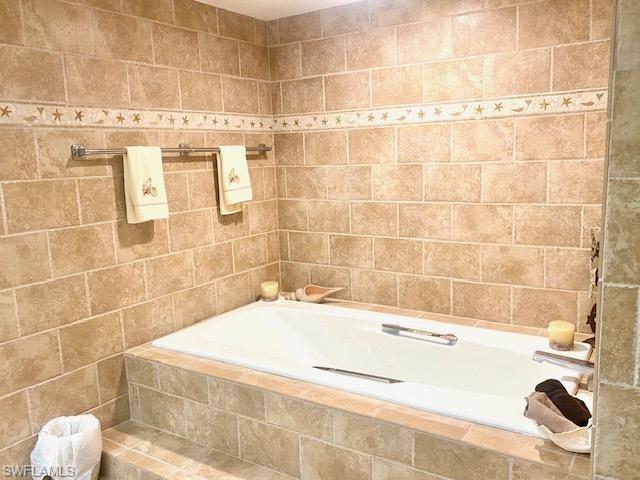 5260 S Landings Dr # 1005 Property Photo 17