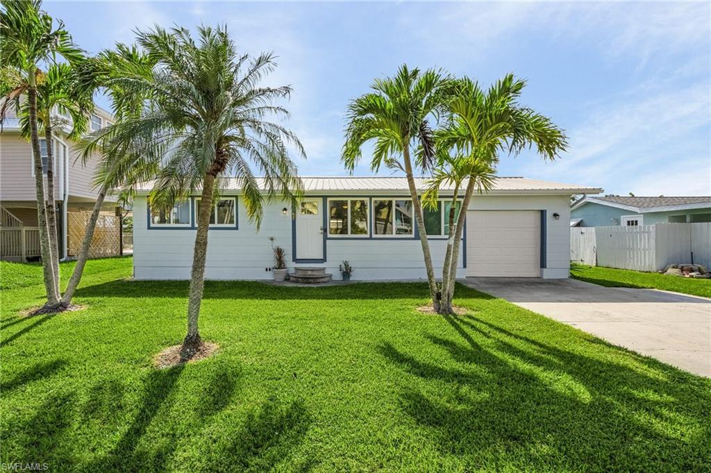 2240 Oleander St Property Photo 2