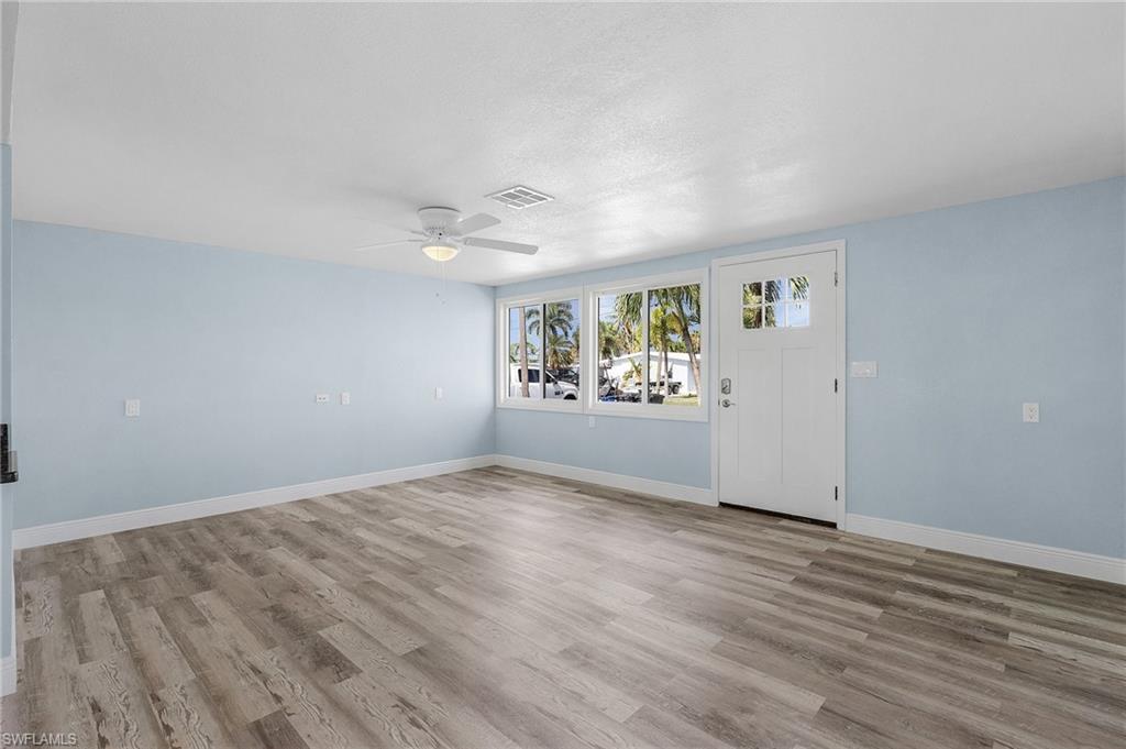 2240 Oleander St Property Photo 5