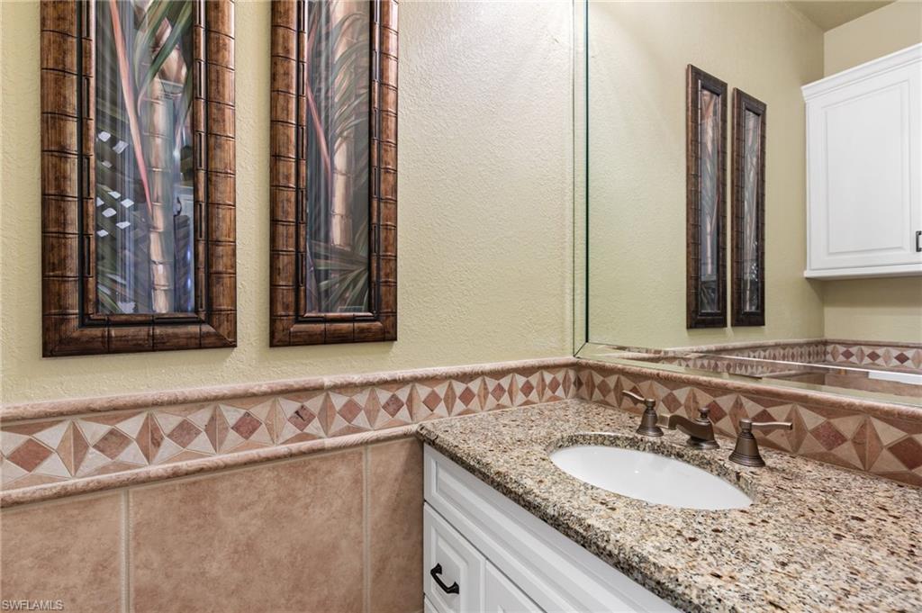 180 Seaview Ct # 105 Property Photo 15