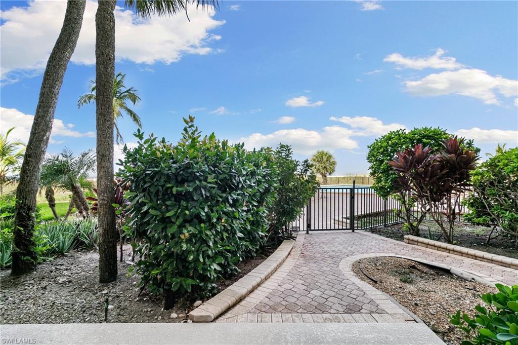 180 Seaview Ct # 105 Property Photo 17