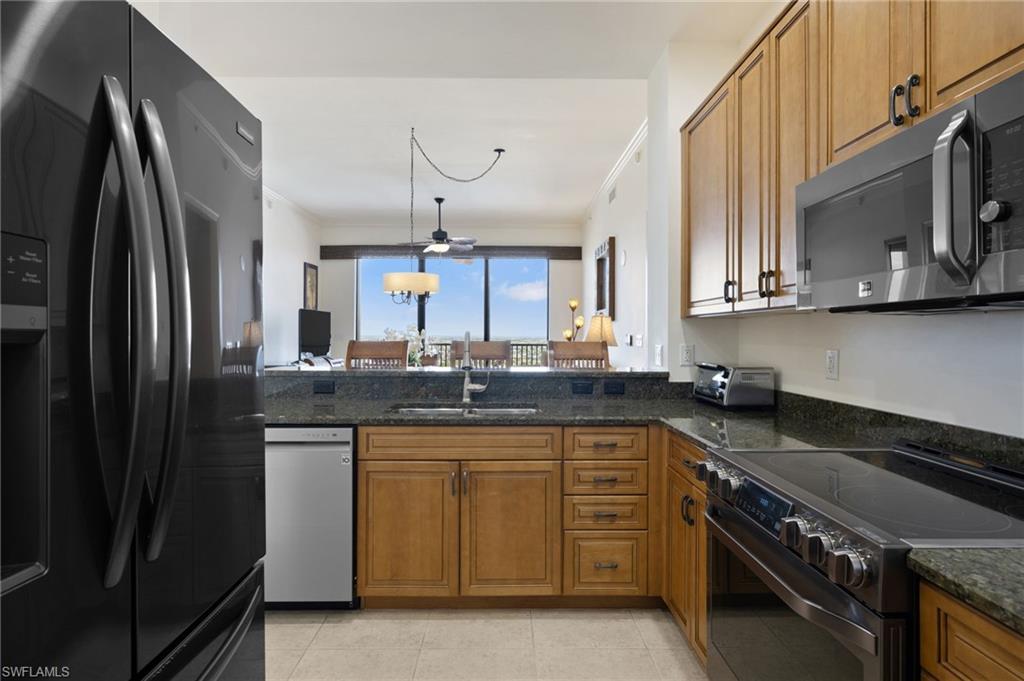 5781 Cape Harbour Dr # 1505 Property Photo 6