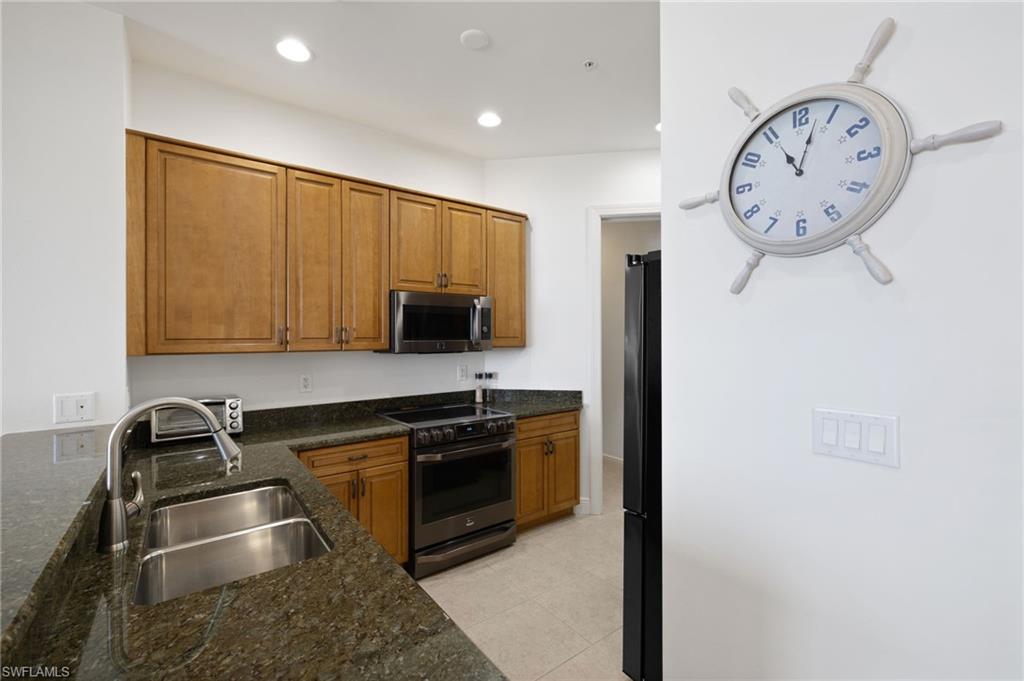 5781 Cape Harbour Dr # 1505 Property Photo 7