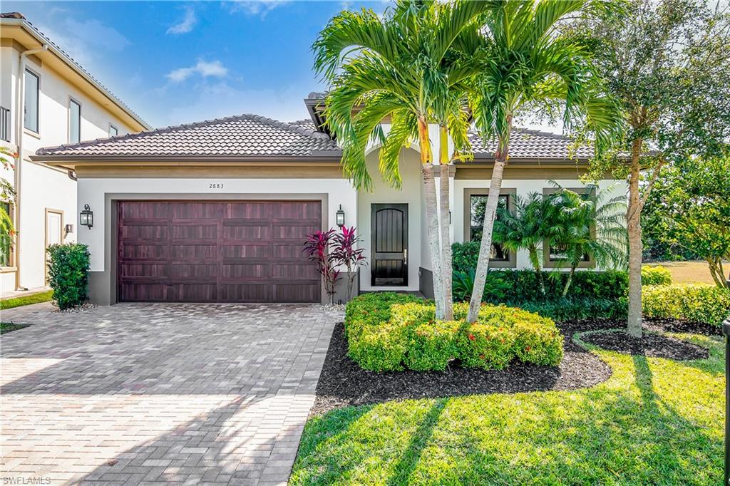 2883 Coco Lakes Dr Property Photo 3