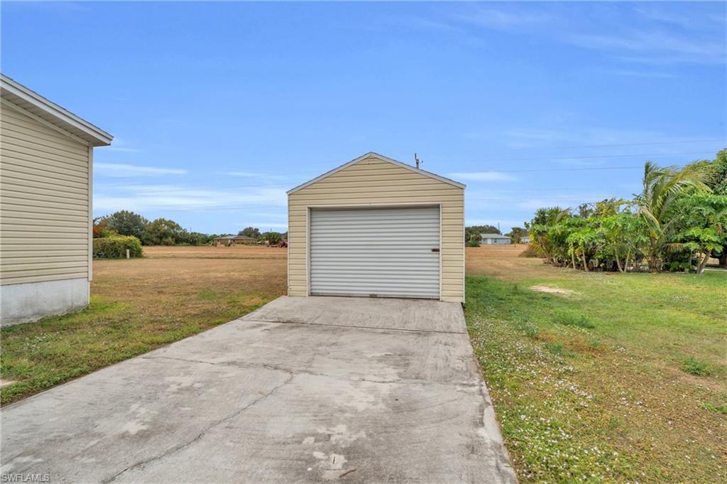 4185 Tanglewood Ln Property Photo 32