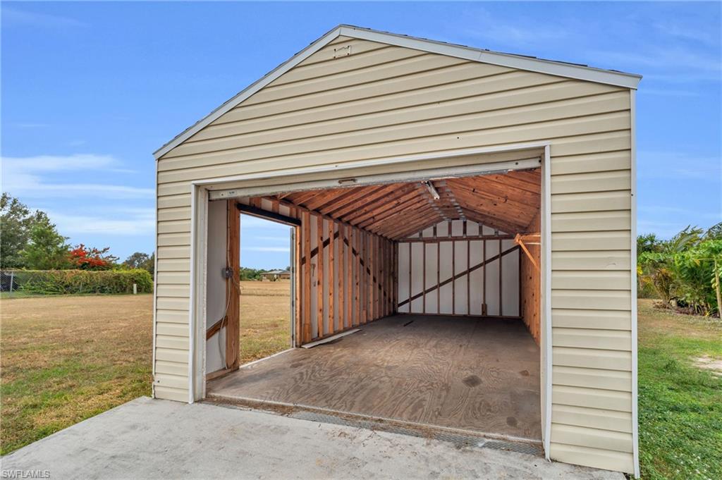 4185 Tanglewood Ln Property Photo 33