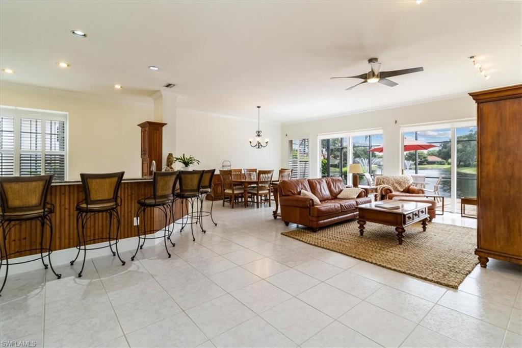 963 Fountain Run Property Photo 6