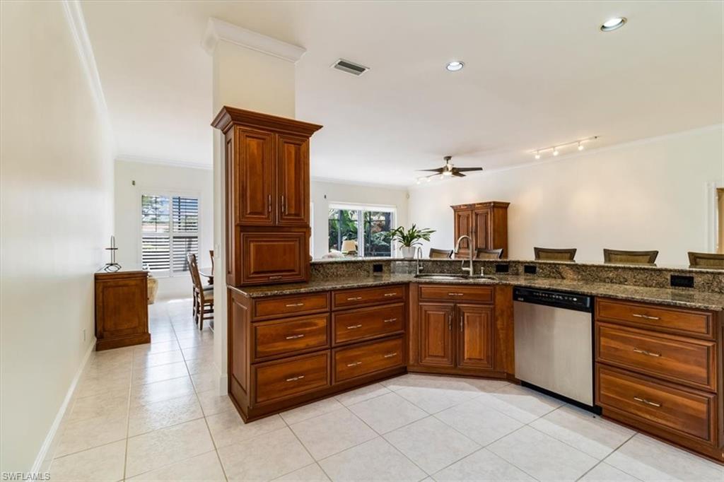 963 Fountain Run Property Photo 14