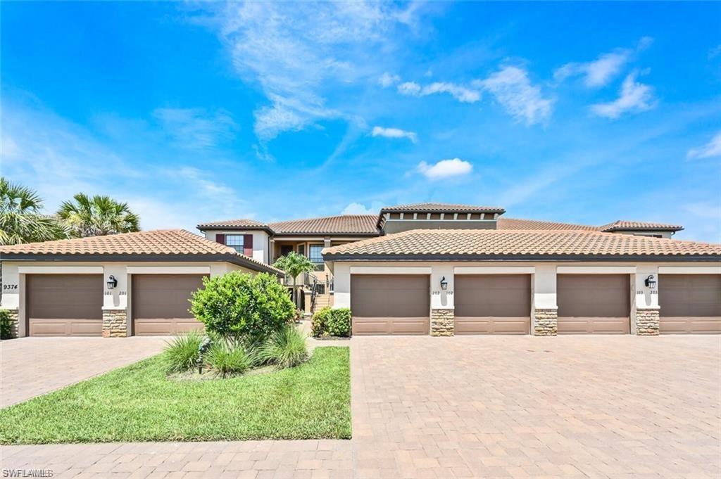 9374 Pocida Ct 102 Property Photo 18