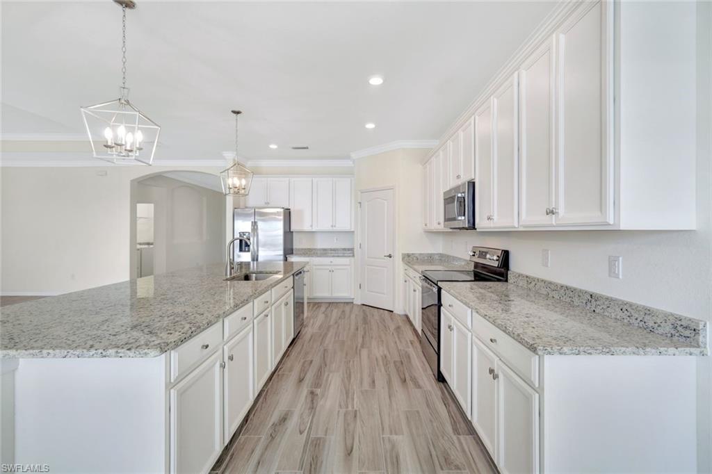 16467 Bonita Landing Cir Property Photo 10