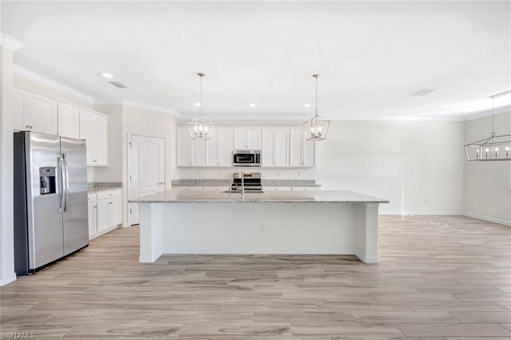 16467 Bonita Landing Cir Property Photo 12