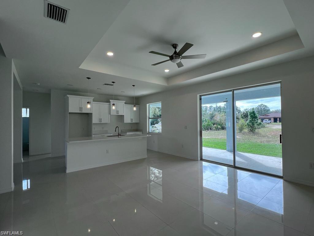 2501 Sunniland Blvd Property Photo 4