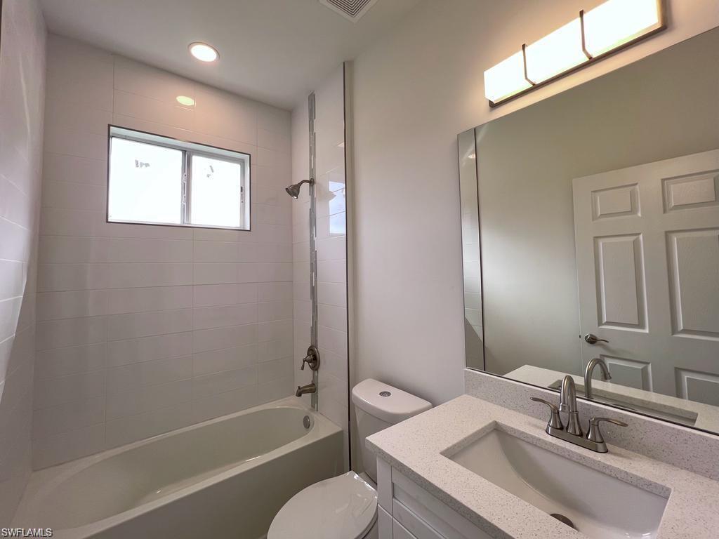 2501 Sunniland Blvd Property Photo 6