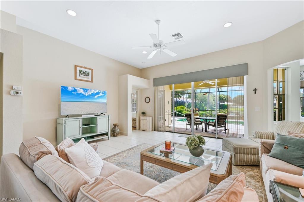 2259 Island Cove Cir Property Photo 5