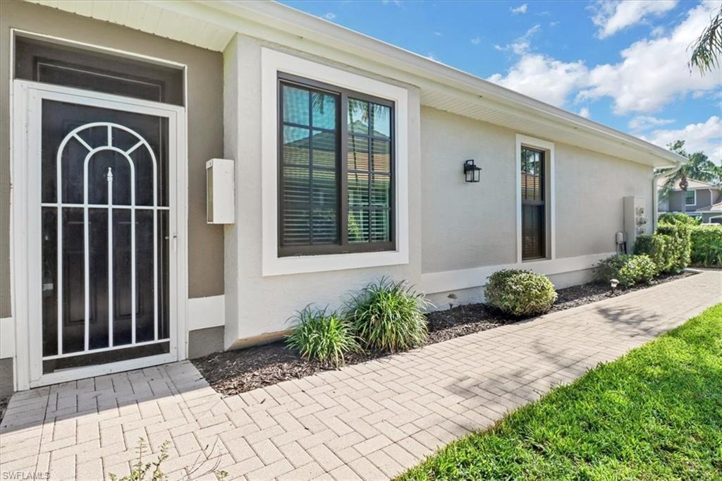 7685 Meadow Lakes Dr # 1301 Property Photo 2
