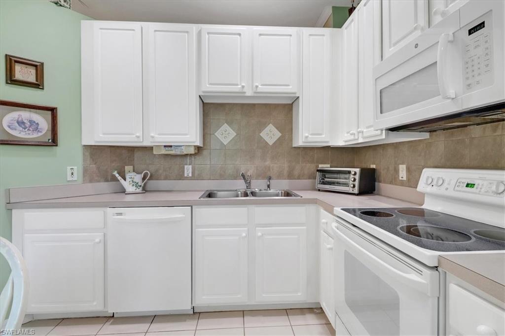 7685 Meadow Lakes Dr # 1301 Property Photo 6