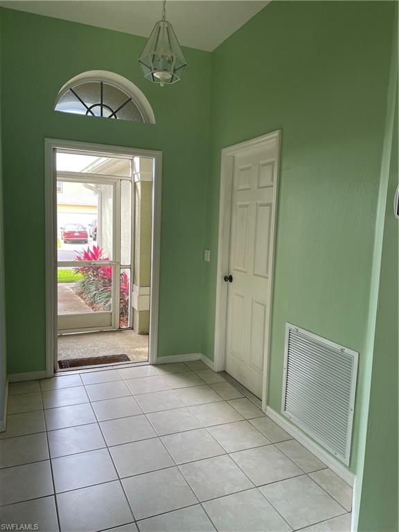 15821 Beachcomber Ave Property Photo 3