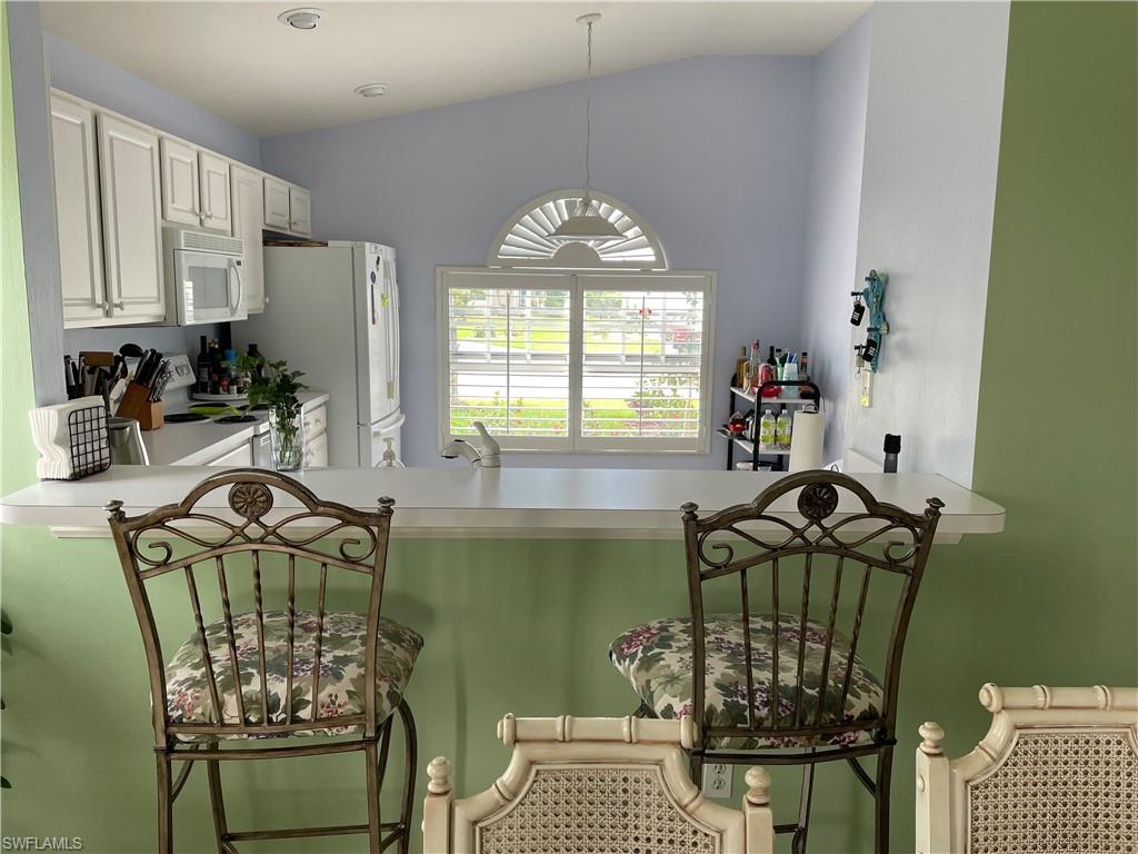 15821 Beachcomber Ave Property Photo 6