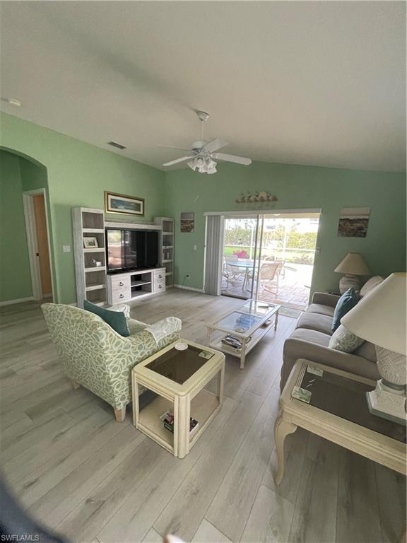15821 Beachcomber Ave Property Photo 11