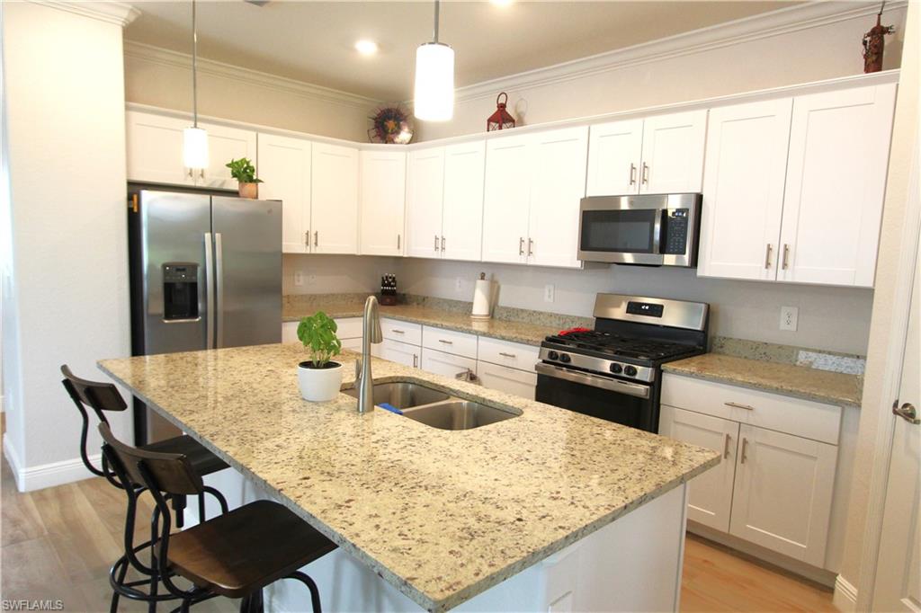 17876 Woodland Ct Property Photo 2
