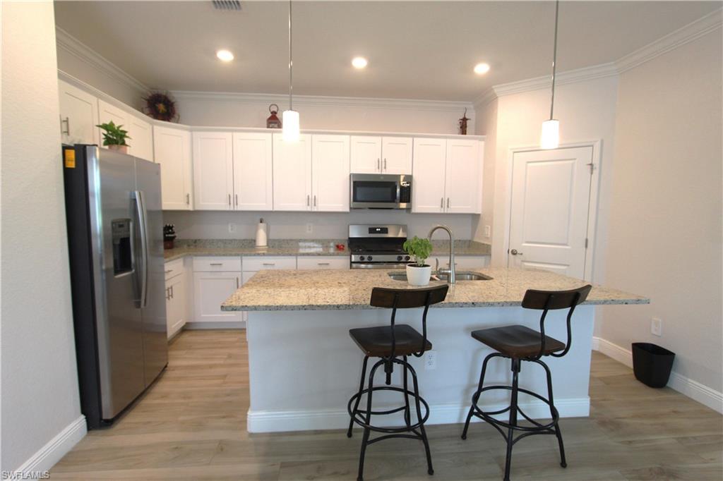 17876 Woodland Ct Property Photo 3