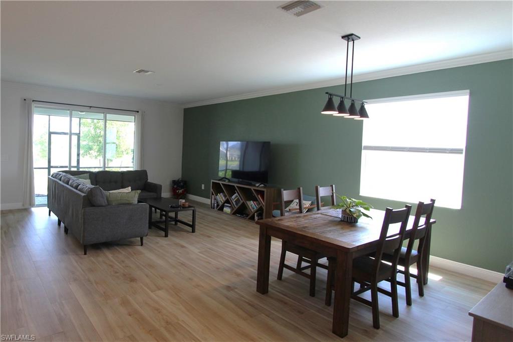 17876 Woodland Ct Property Photo 6