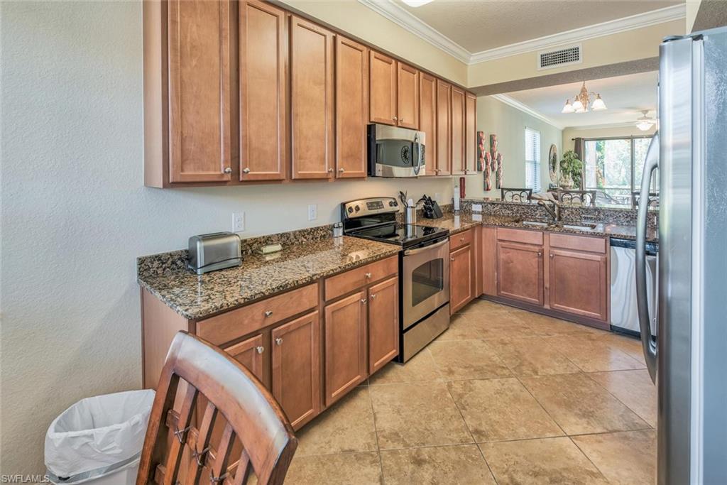 9715 Acqua Ct # 111 Property Photo 4