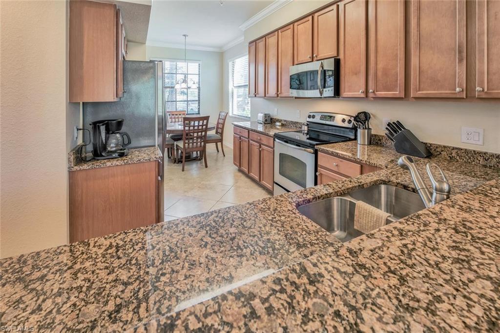 9715 Acqua Ct # 111 Property Photo 5