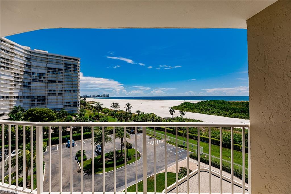 380 Seaview Ct 604 Property Photo 2