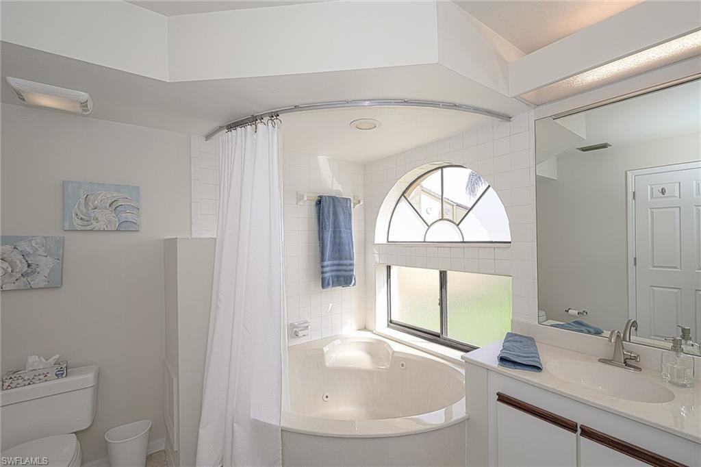 589 Beachwalk Cir # 203 Property Photo 13