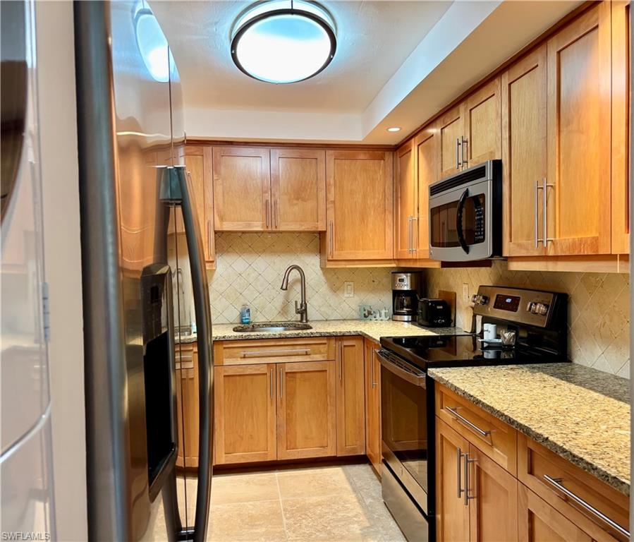 975 Palm View Dr # A304 Property Photo 5