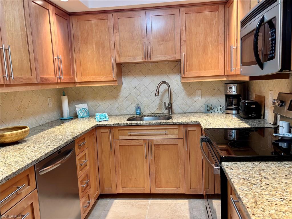 975 Palm View Dr # A304 Property Photo 6