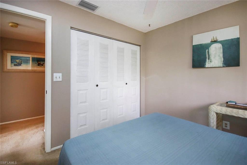 8121 S Woods Cir Unit 5 Property Photo 12