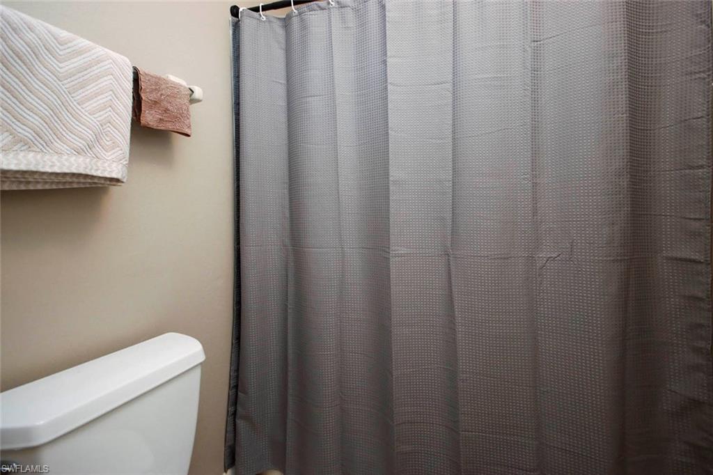 8121 S Woods Cir Unit 5 Property Photo 18