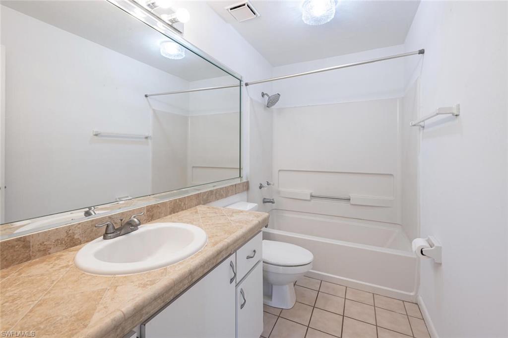 4130 Looking Glass Ln # 3802 Property Photo 18