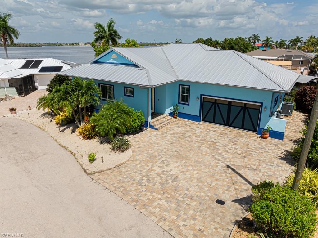 2743 Janet St Property Photo