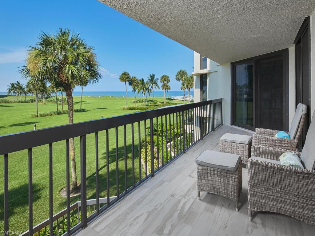 4551 Gulf Shore Blvd N # 204 Property Photo 2