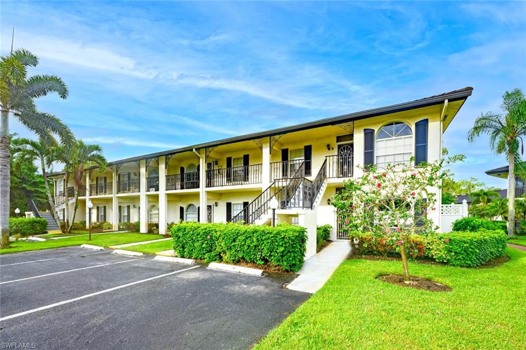 252 Deerwood Cir # 7 Property Photo 1