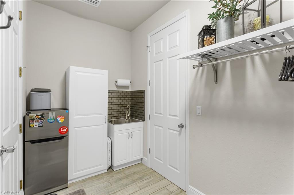 1101 Sw 15th Ter Property Photo 45