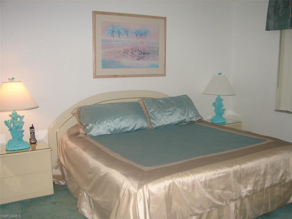 4210 Looking Glass Ln # 4210 Property Photo 4