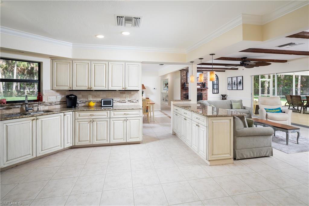 5335 Tallowood Way Property Photo 6