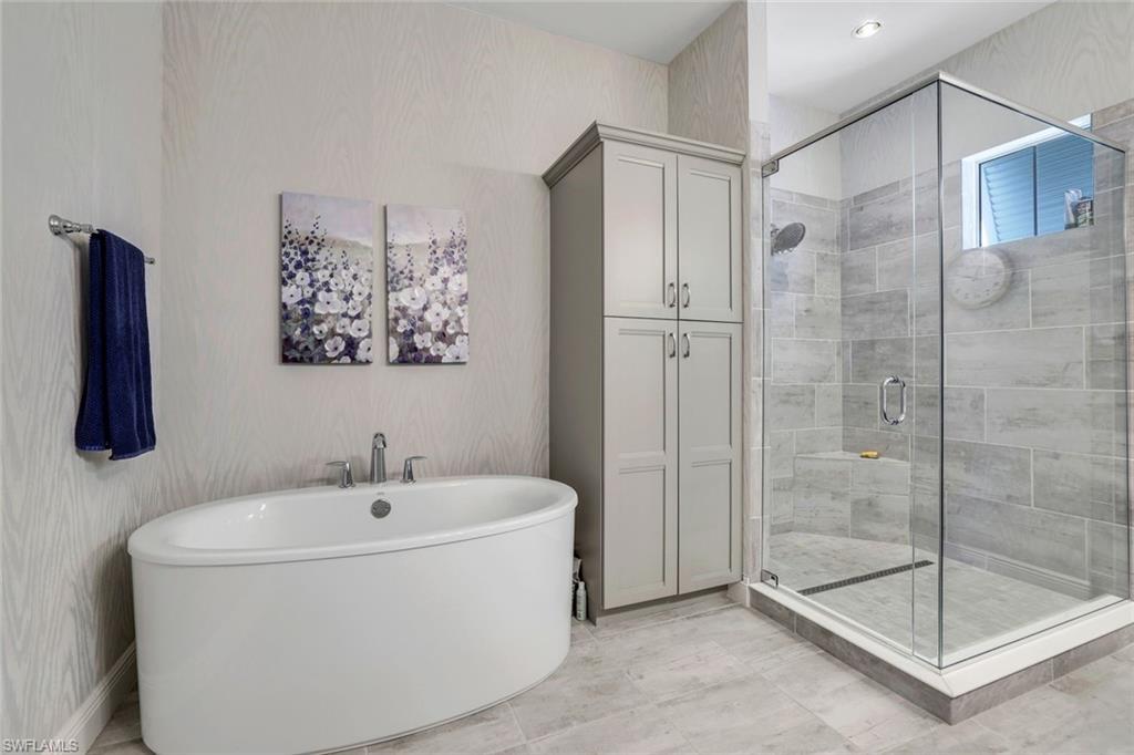 8936 Saint Lucia Dr # 201 Property Photo 15