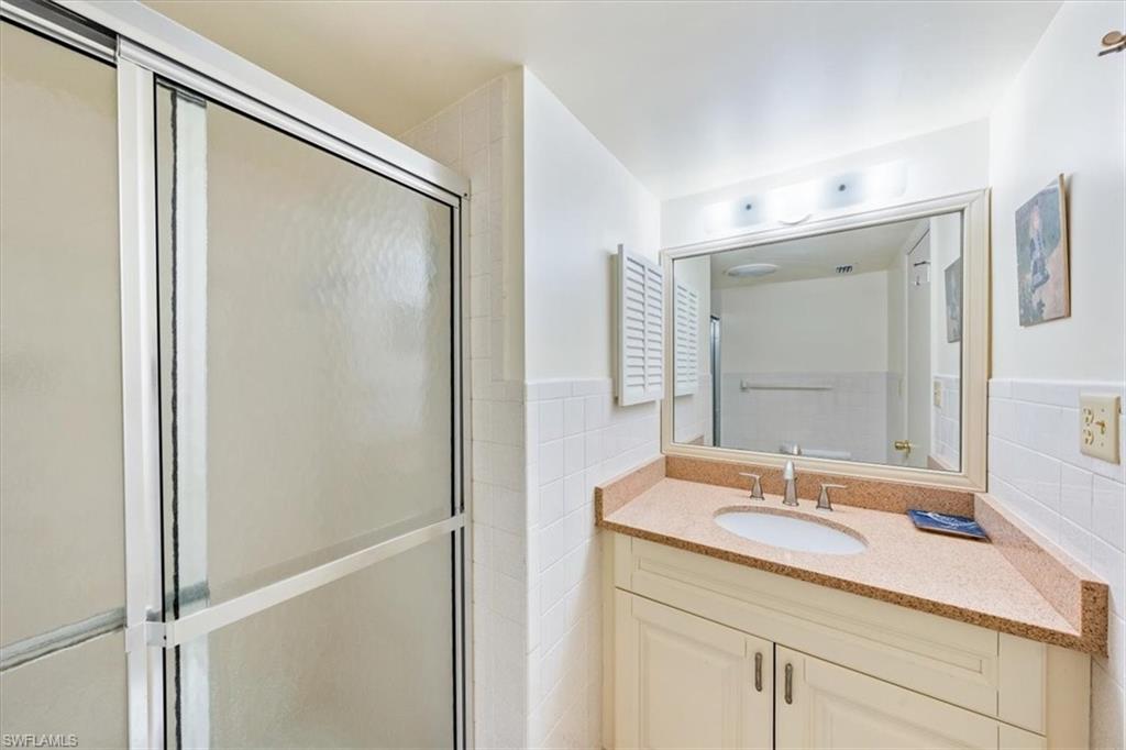 788 Park Shore Dr # F20 Property Photo 22