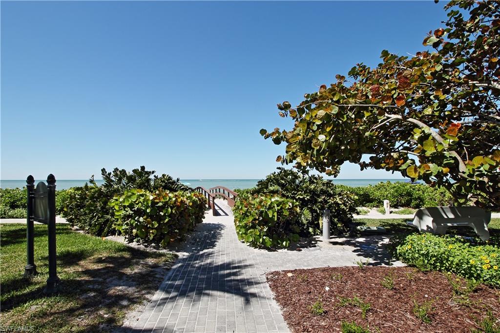788 Park Shore Dr # F20 Property Photo 33