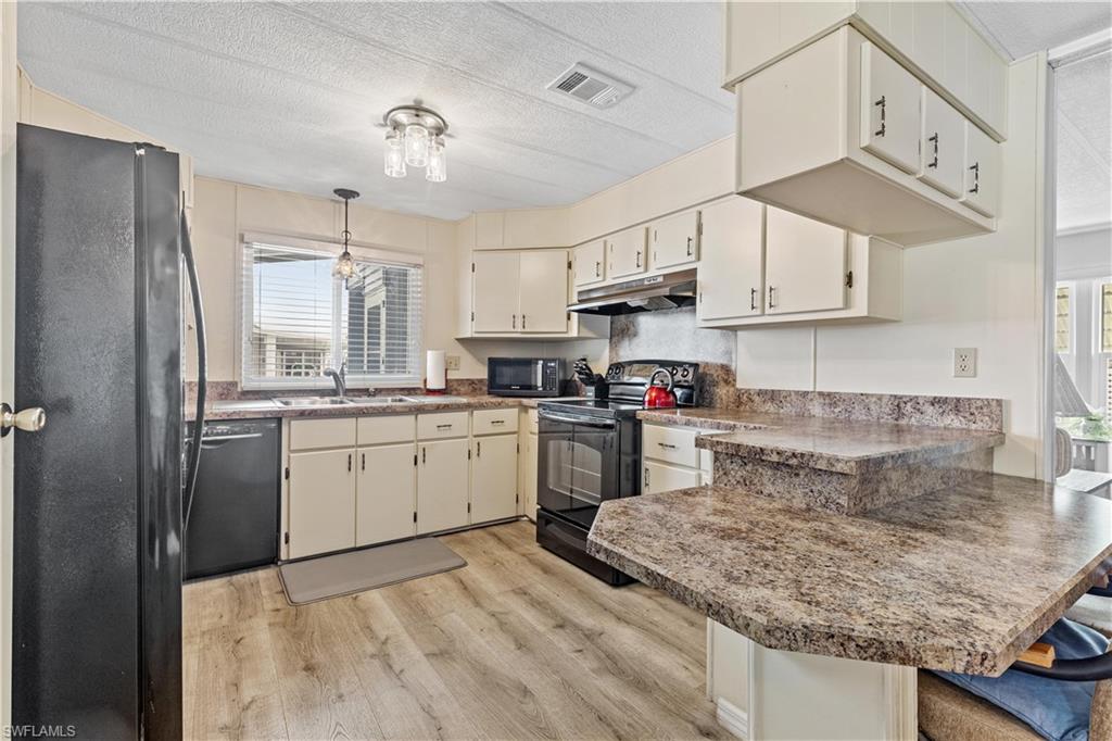 3378 Galaxy Way Property Photo 6