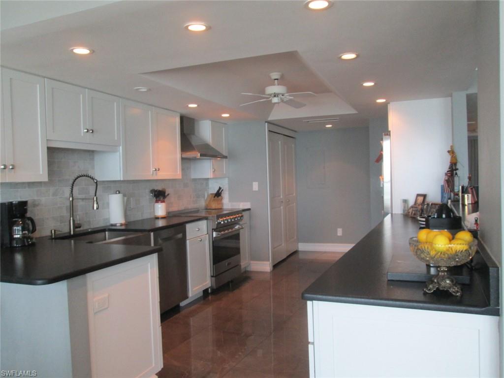 2381 Gulf Shore Blvd N # 503 Property Photo 2