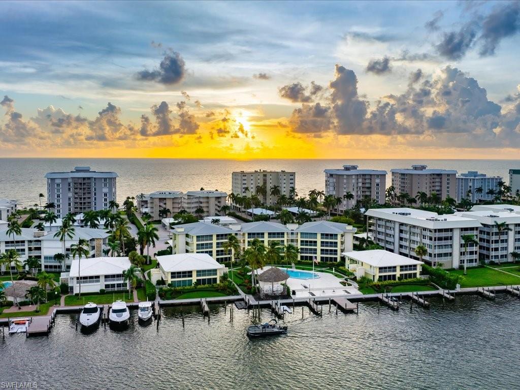 2850 Gulf Shore Blvd N # 110 Property Photo 36